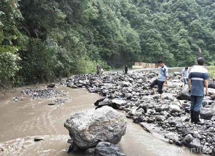 雪山镇交通状况持续改善，助力地区发展新闻速递